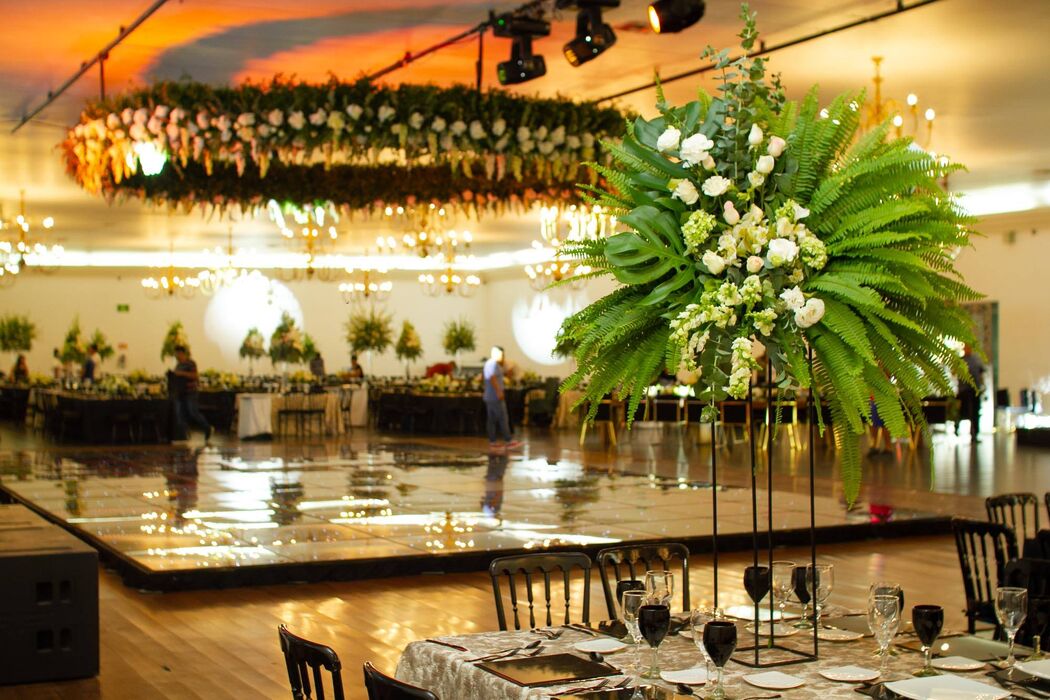 La Avellana Wedding Planner + Catering