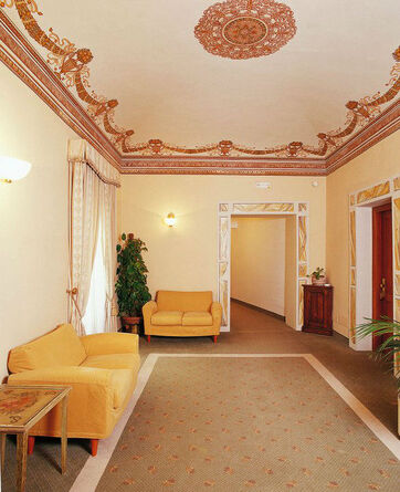 Villa San Lucchese Hotel