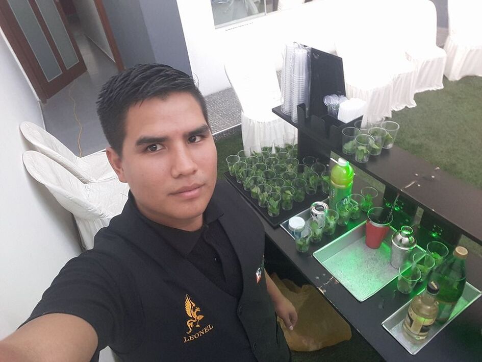 Luis Leonel Bartender