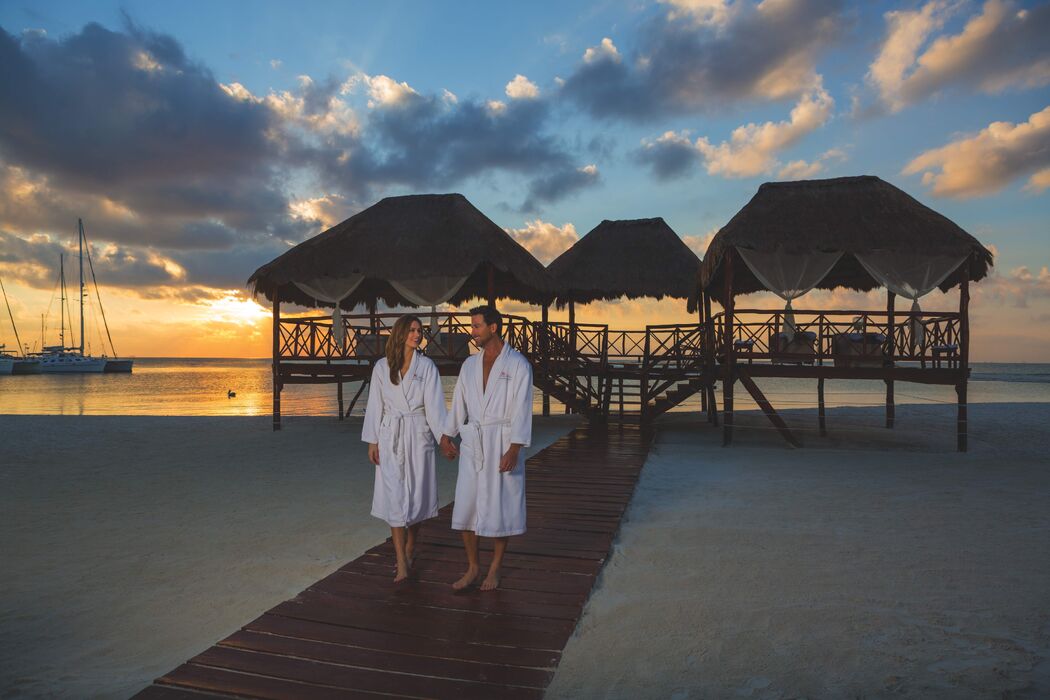 El Dorado Maroma + Palafitos Overwater Bungalows