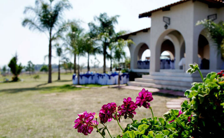 Los Encantos Terraza