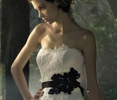 Noviamor Brautkleider