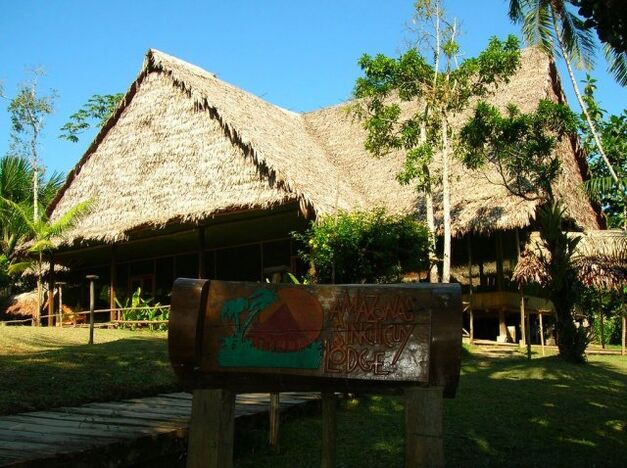 Paseos Amazónicos Jungle Lodges