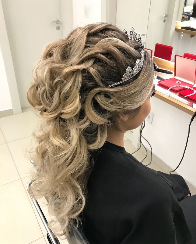 Karla Bernardes Hair Dresser