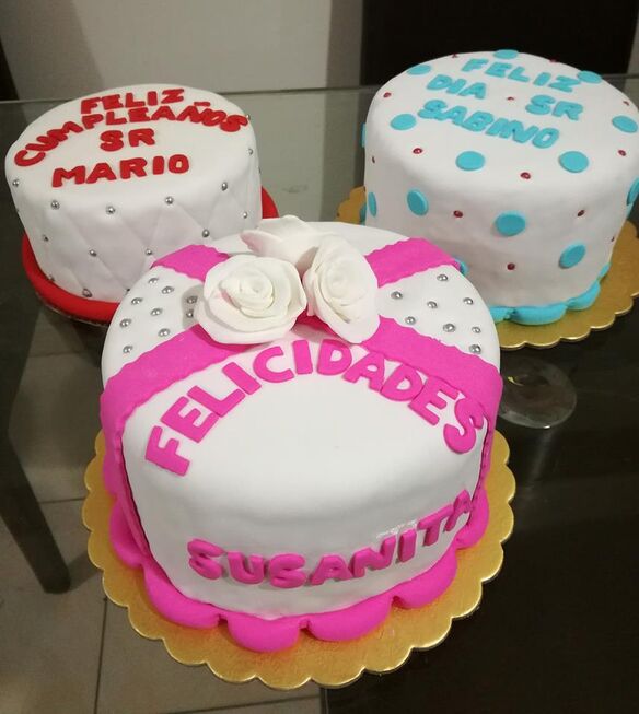 Tortas y cupcakes Camill