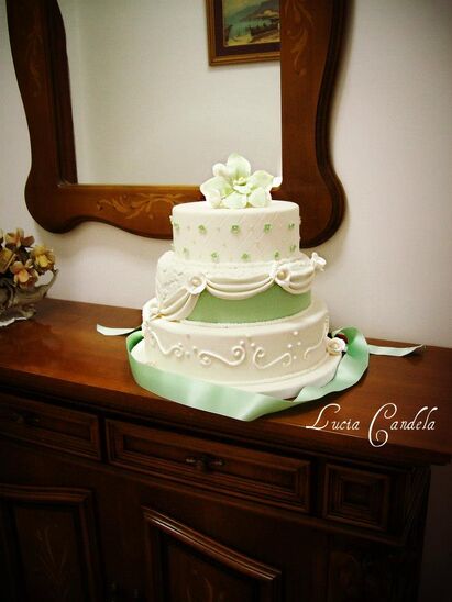 Luxury Cake by Lucia Candela