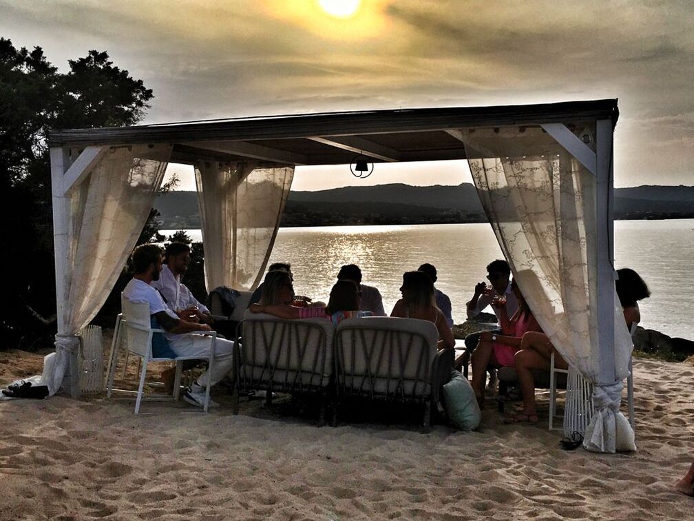 Lunaria Beach Restaurant & Lounge Bar