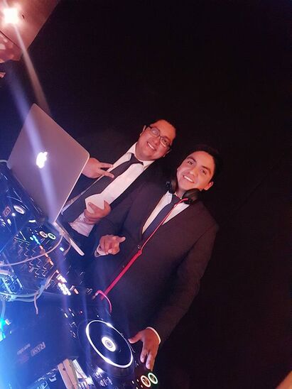 DJ Carlos Peña