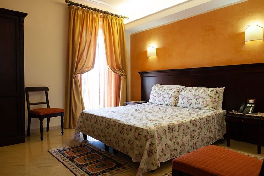 Sammartano Hotels