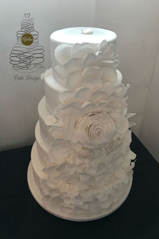 Apoline Cake Design
