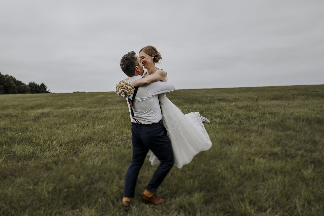 BRAUN PHOTOGRAPHIE | Emotionsgeladene Hochzeitsreportagen & Paar