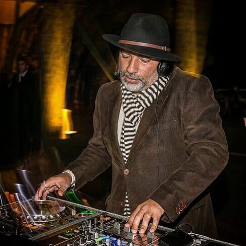 DJ Papagaio