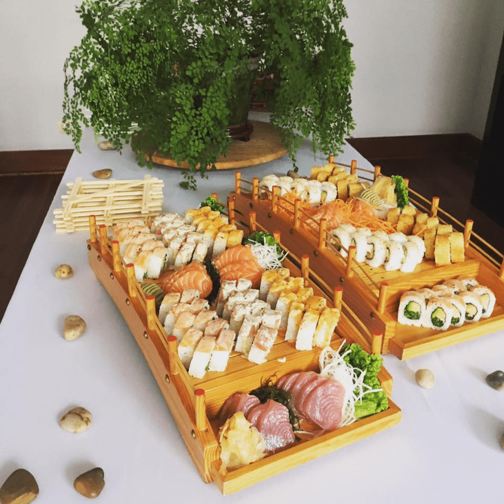 MAKI SUSHI DELIVERY & CATERING