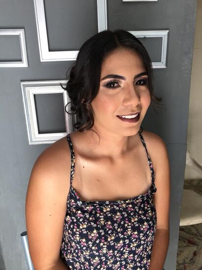 Alejandra García Makeup