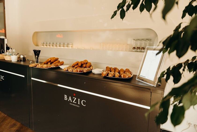 BAZIC Lounge