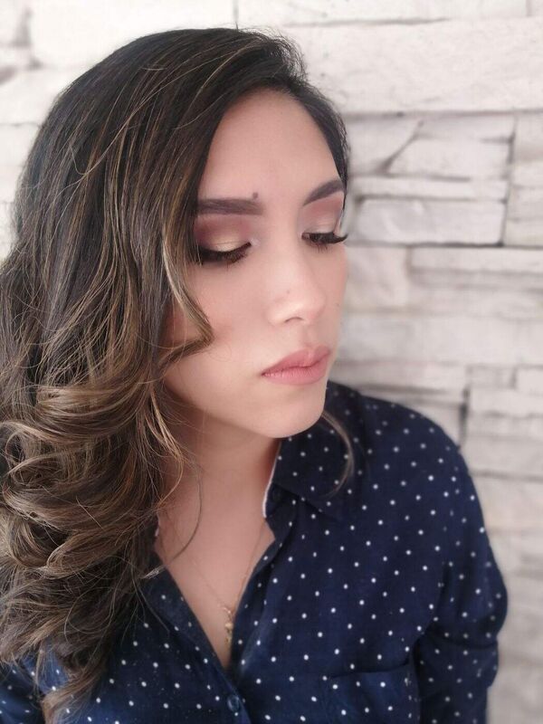 Vanessa Rendon Make Up Artist