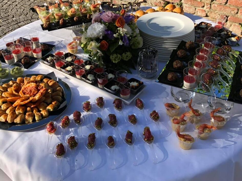 EM Catering & Banqueting