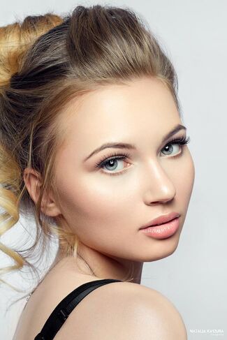 Estera Kozielska Make-up Artist