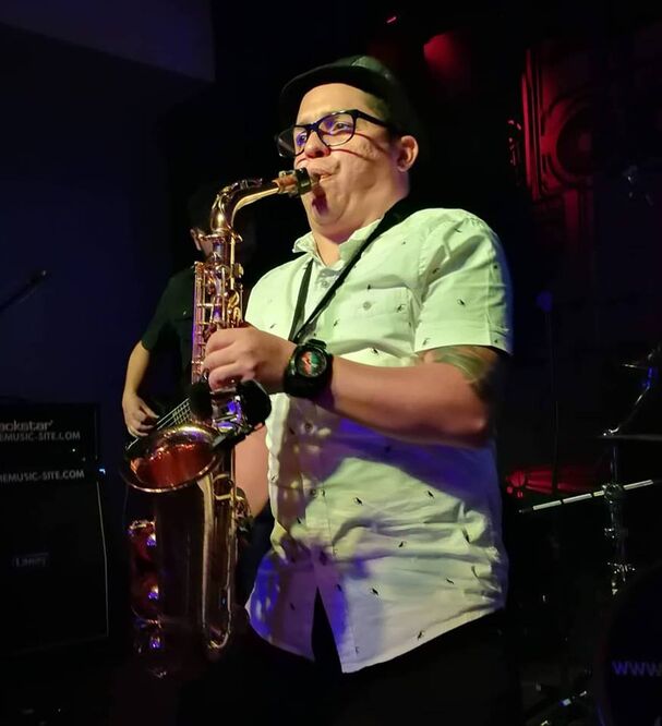 Juanito Rivera Saxofonista