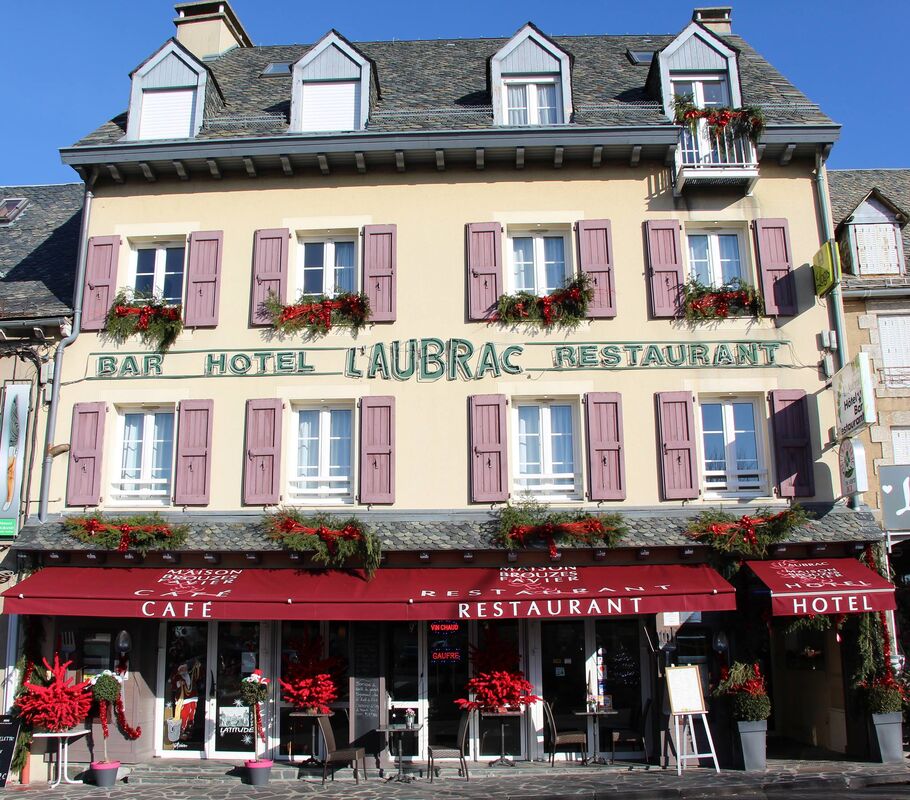 Hôtel-Restaurant L'Aubrac***