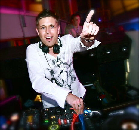 DJ Mr. Dee Age