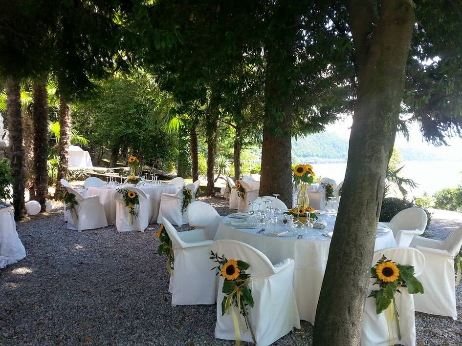 Momenti Contenti    Wedding & Events