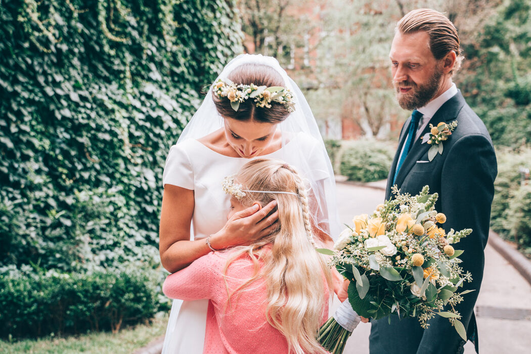 Bow Wedding Photo