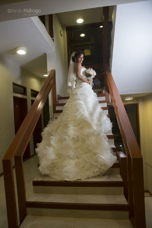 Novias Giovanna Wong