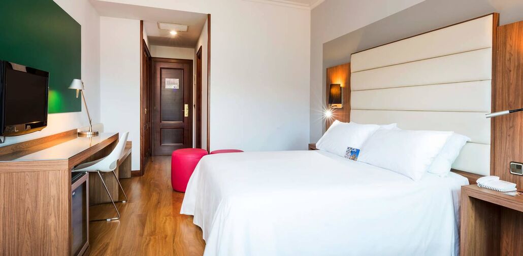 TRYP Santiago Hotel