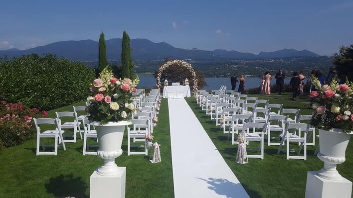 Luisa Farè Celebrante per Matrimoni Simbolici