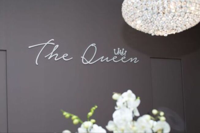 THE QUEEN - Braut & Bräutigam / Festmode