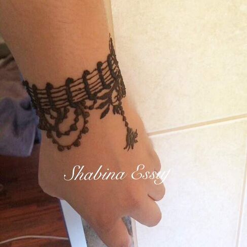 Henna by Shabina Essuf