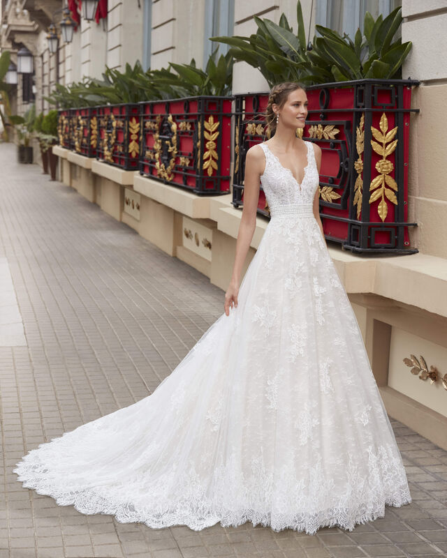 Abiti da sposa di valentino sale