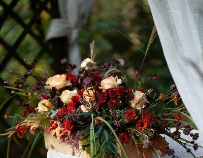 Composizione Rose e Tulipani in raso – La Bottega d'Abruzzo